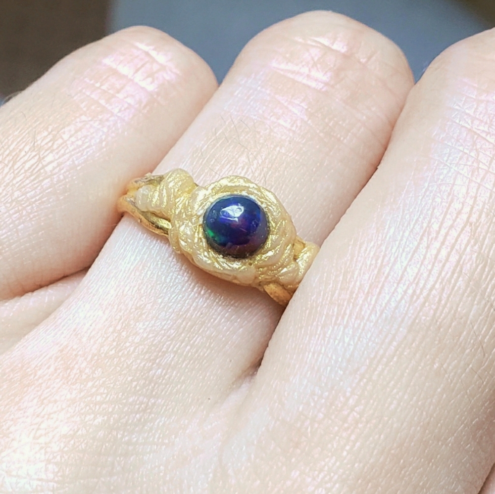 🌌 Rosette Galaxy Rainbow Black Opal Ring